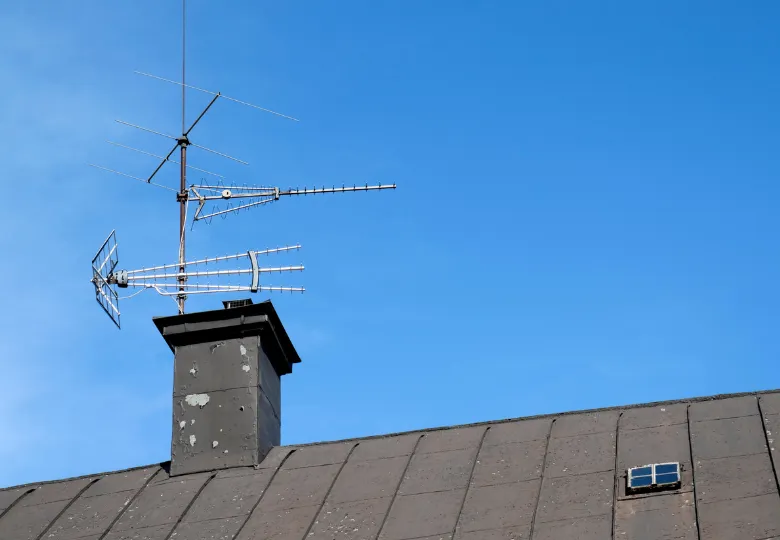 テレビアンテナを設置するメリットとデメリット
