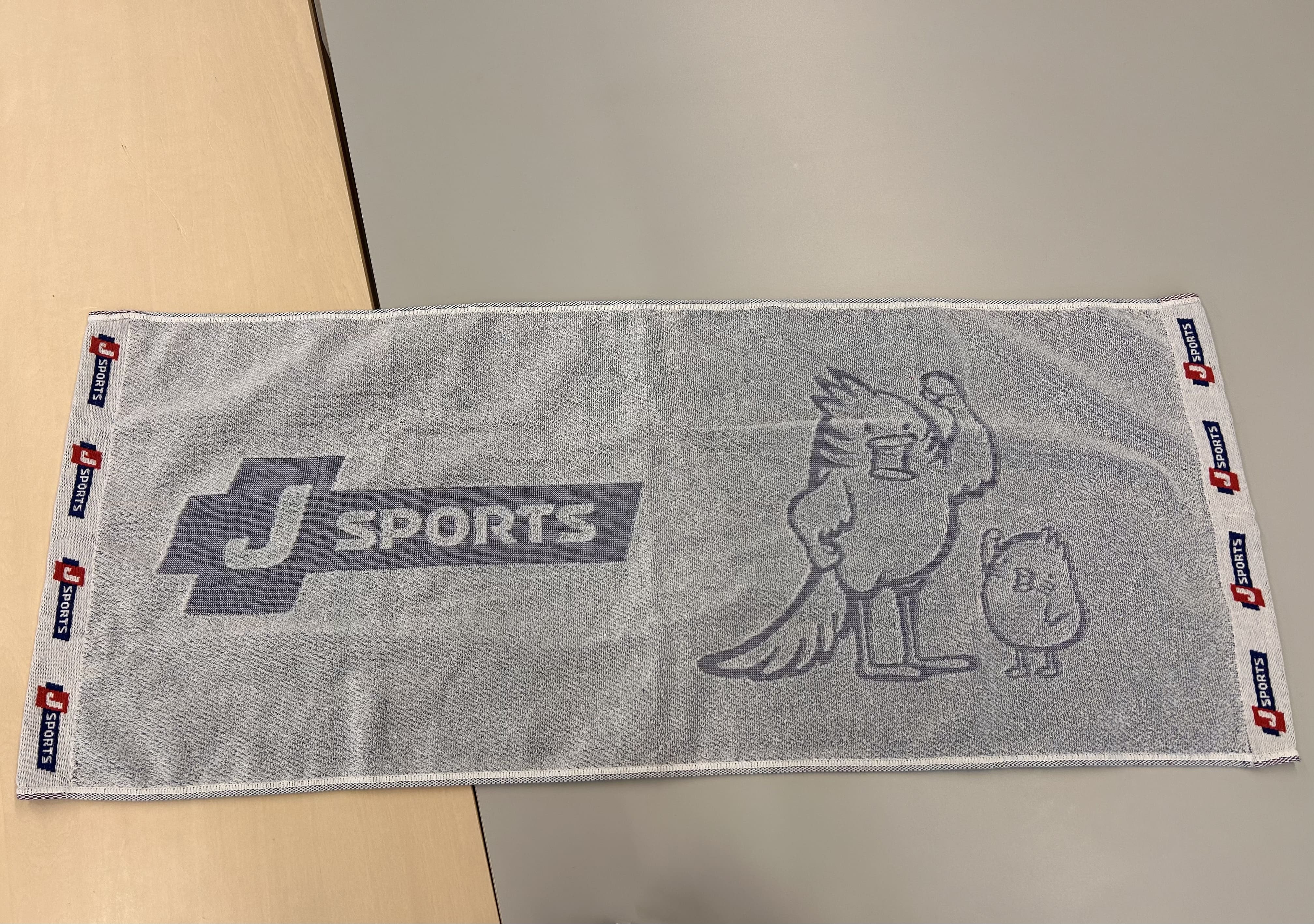 J SPORTS ロゴ入りタオル